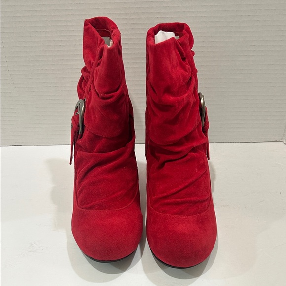 NWT. Qupid Red Heeled Suede Boots with Buckle Detail - Picture 2 of 10